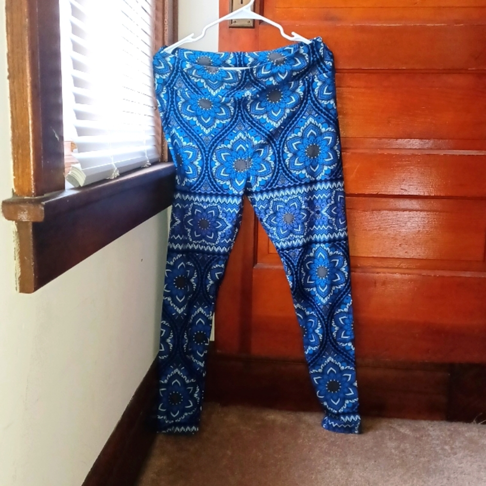 *Last Chance* Lularoe Tall & Curvy Leggings